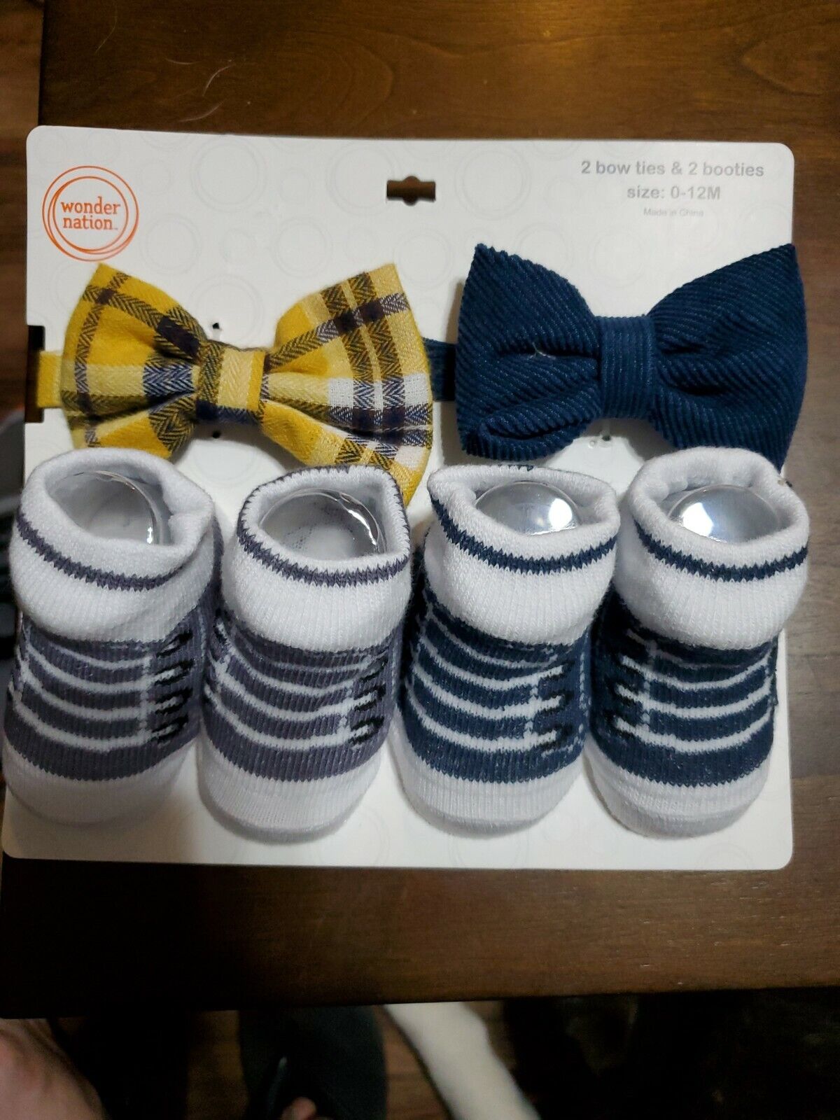 Wonder Nation 2 Bow Ties And 2 Booties 0-12m